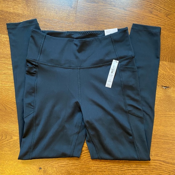 VS Essential High-Rise Pocket Leggings - Picture 3 of 4